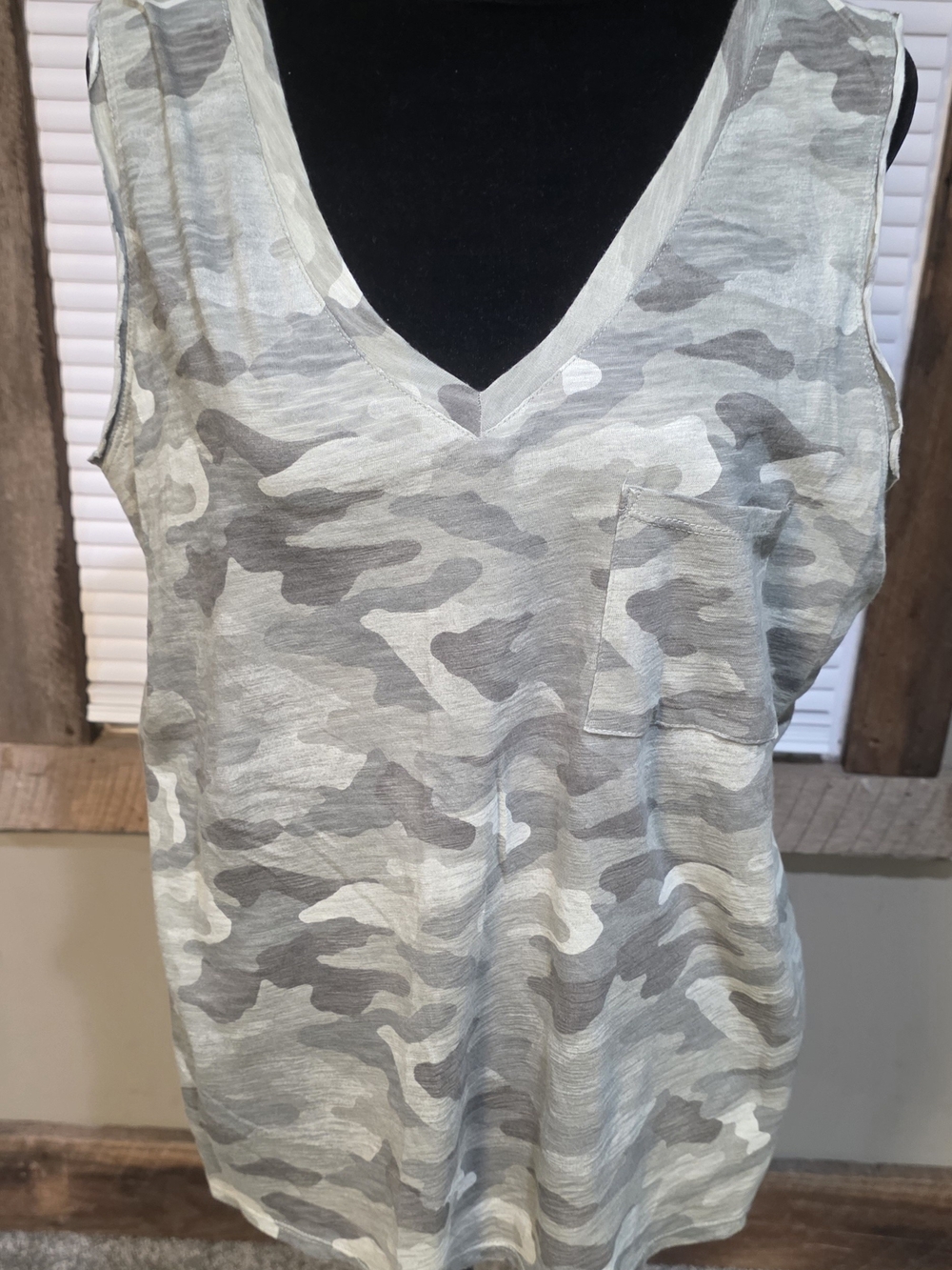 a.n.a Green Camo V-Neck Pocket Tank Top